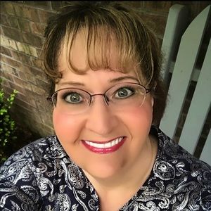 Meet your Posher, Cristine